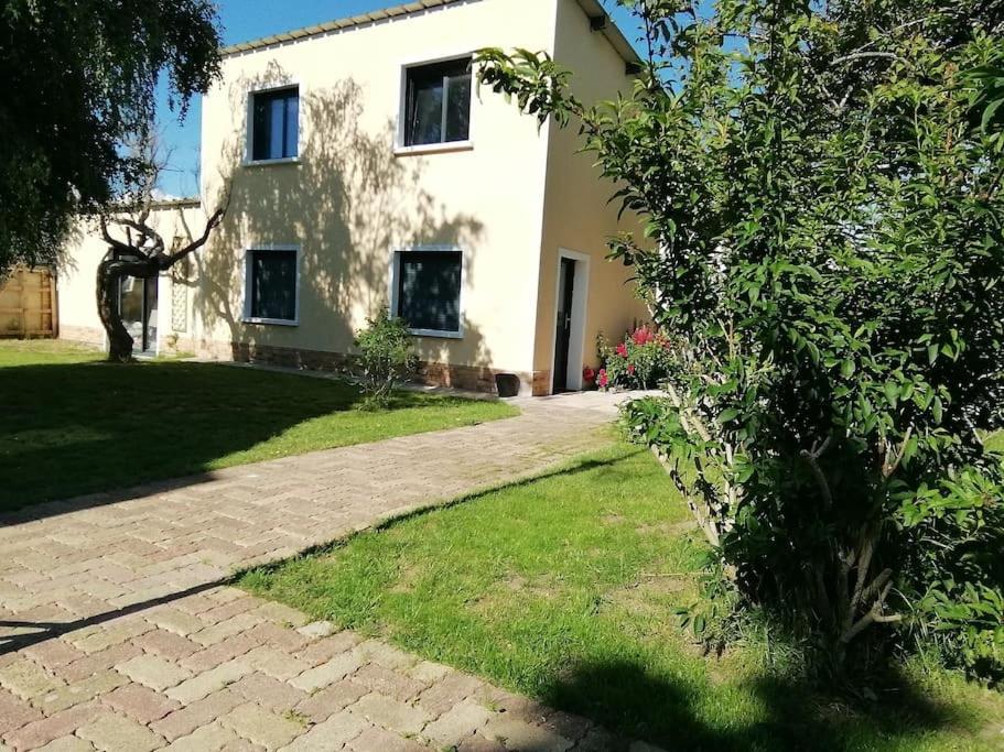 Le Clos Des Feugrais - Calme & Confort Saint-Aubin-lès-Elbeuf Exterior foto